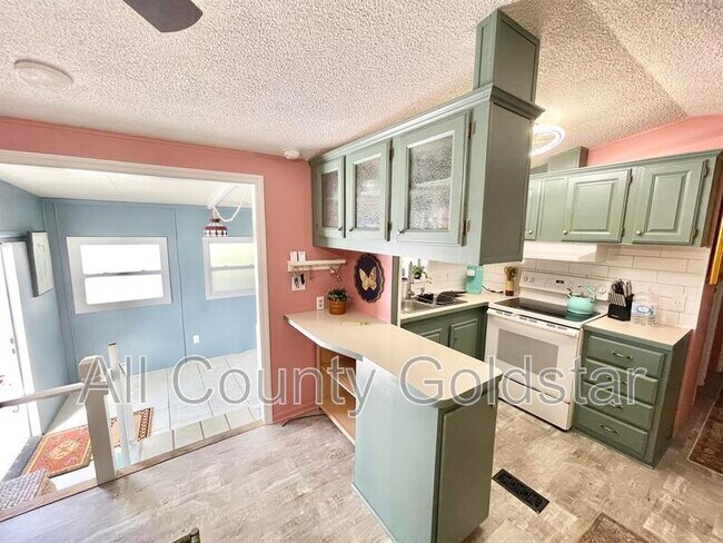 Building Photo - 1475 Flamingo Dr