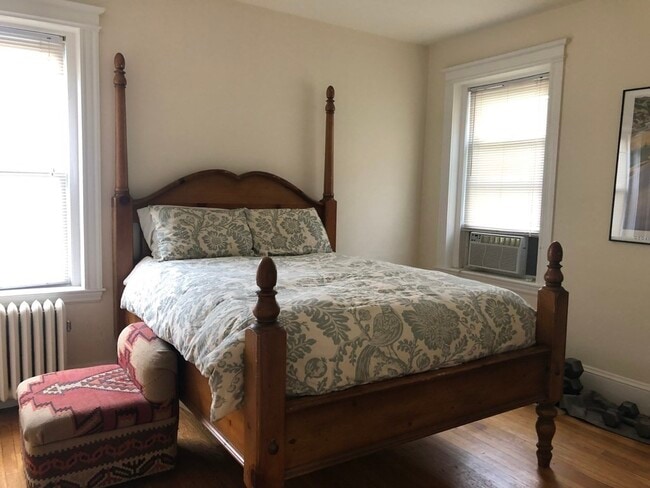 Building Photo - 60 Parkman St