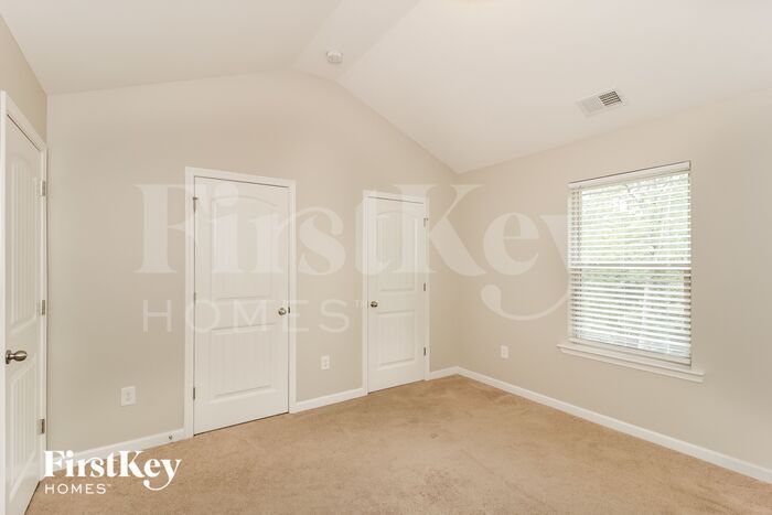 Building Photo - 38 Foothills Pkwy NE