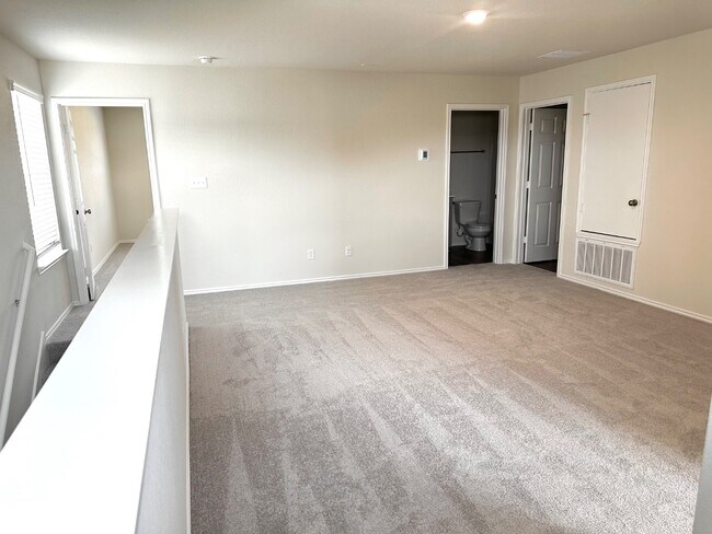 Building Photo - 401 Kapok St
