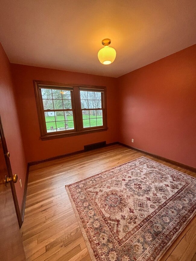 Building Photo - Spacious Home with Large Lot