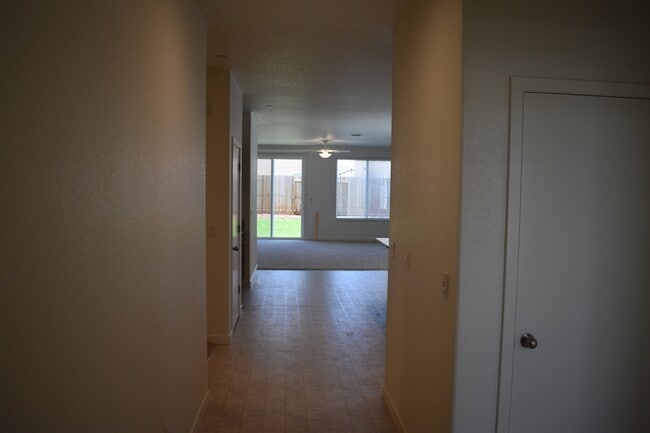 Building Photo - 4721 Irma Dr