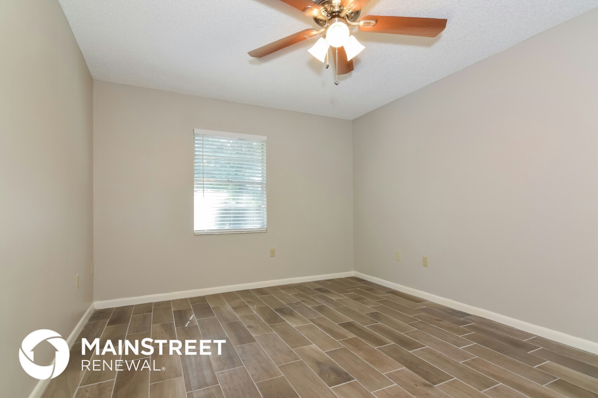 Building Photo - 5420 Southgrove Pl