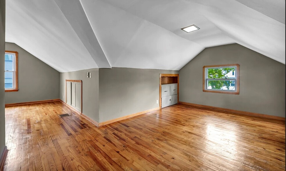 Building Photo - 3516 Park Dr