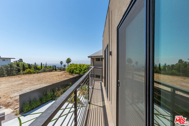 Building Photo - 8012 Zeus Dr