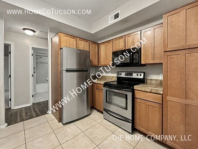 Building Photo - 1500 E Pusch Wilderness Dr