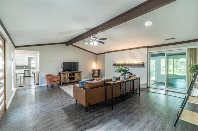 Building Photo - 2605 Briarwood Dr