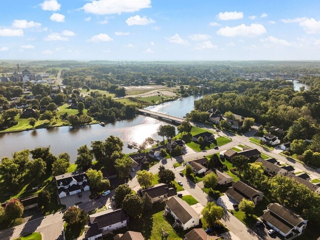 Building Photo - 507 Bayfield Dr