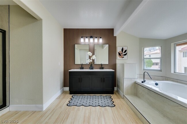 Building Photo - 821 Long Branch Dr