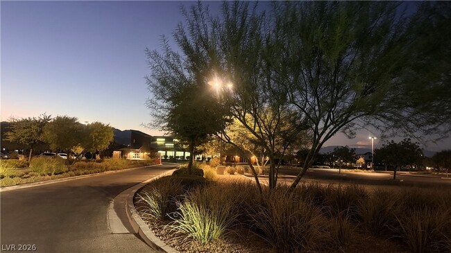 Building Photo - 9050 W Warm Springs Rd