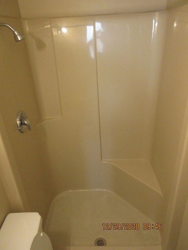 Building Photo - 209 W Dewald St