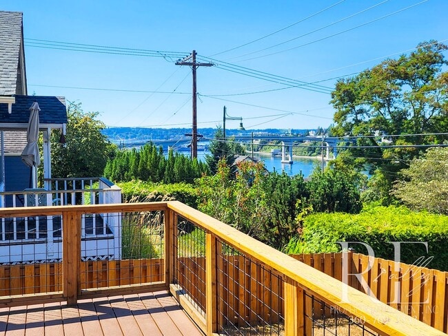 Building Photo - Classic Charmer with Water Views in the Heart of Manette