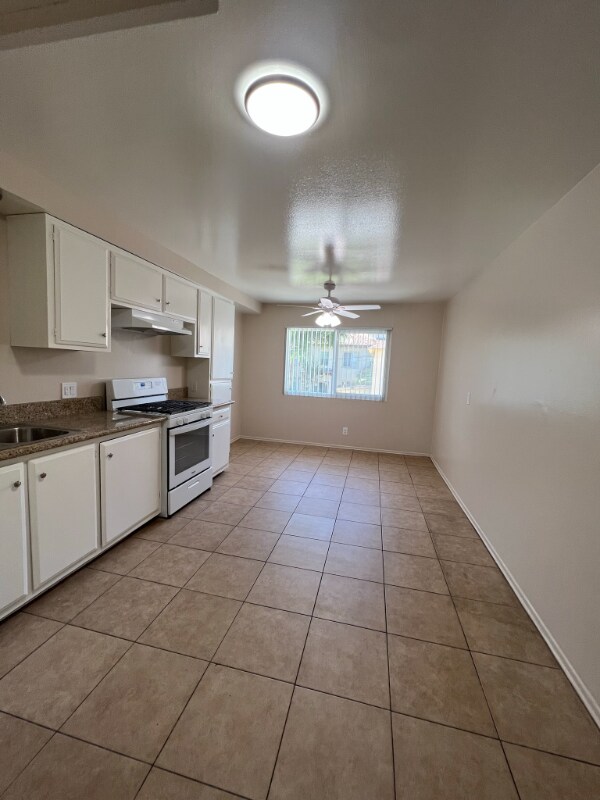 Building Photo - 900 S Highland Ave