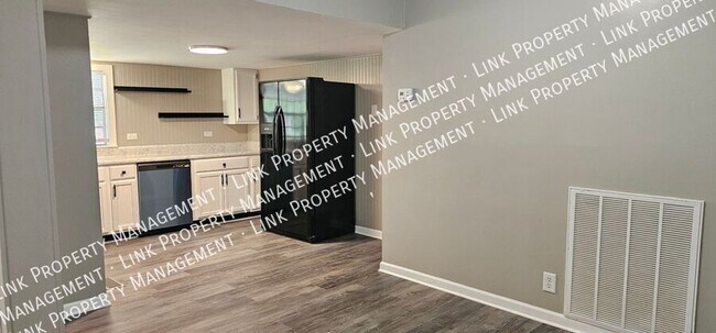 Building Photo - COMING SOON!  RENT TO OWN!  Renovated 3 Be...