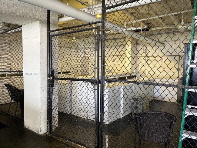 Building Photo - 13155 Ixora Ct