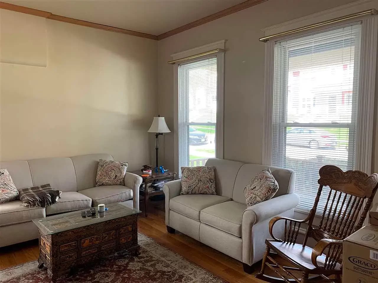 Building Photo - 610 Fenelon Pl