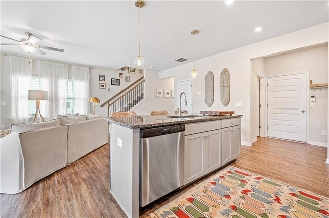 Building Photo - 175 Madison Bend