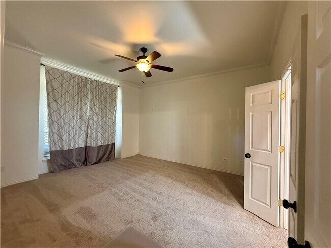 Building Photo - 101 Fox Glove Ln