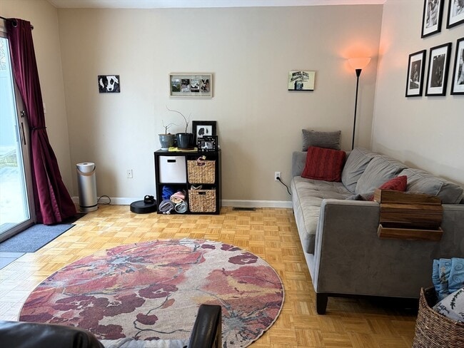 Building Photo - 85 Gardner St