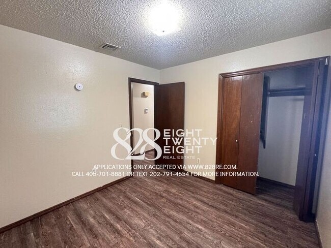 Building Photo - $200 OFF 1st MONTH'S RENT! 3 BED/2 BATH SINGLE FAMILY HOME IN MWC!