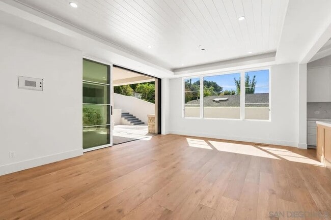 Building Photo - 461 Zuni Dr