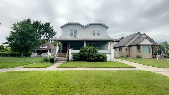 Building Photo - 816 Orange St