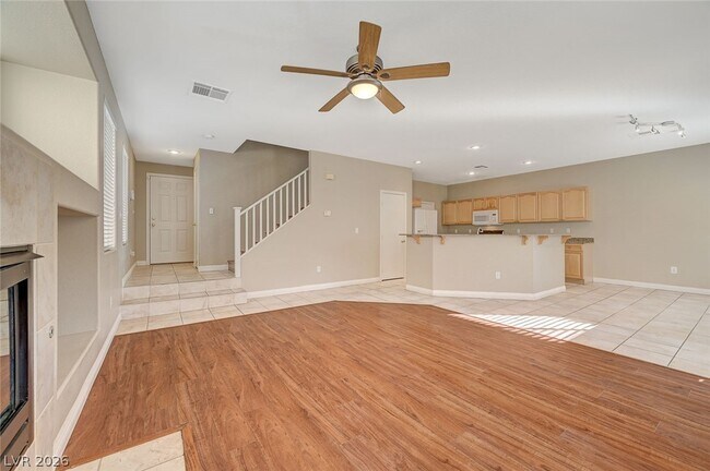 Building Photo - 121 Standing Stone St