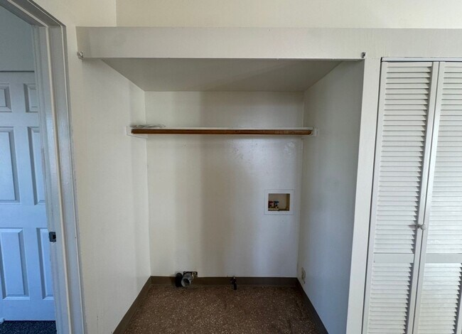 Building Photo - 250 Grant St