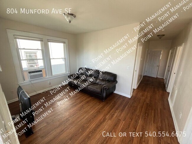 Building Photo - 804 Munford Ave SE