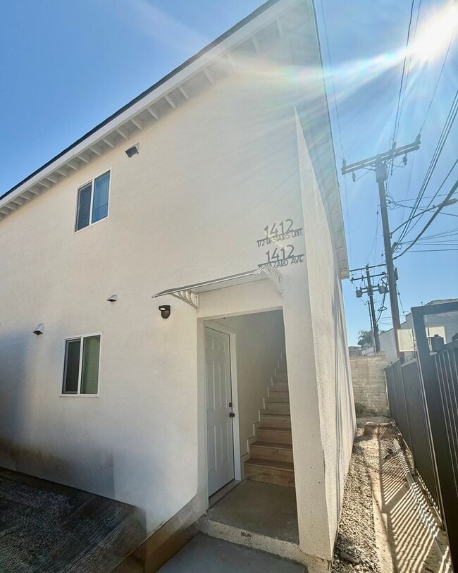 Building Photo - 1412 1/2 N Hazard Ave