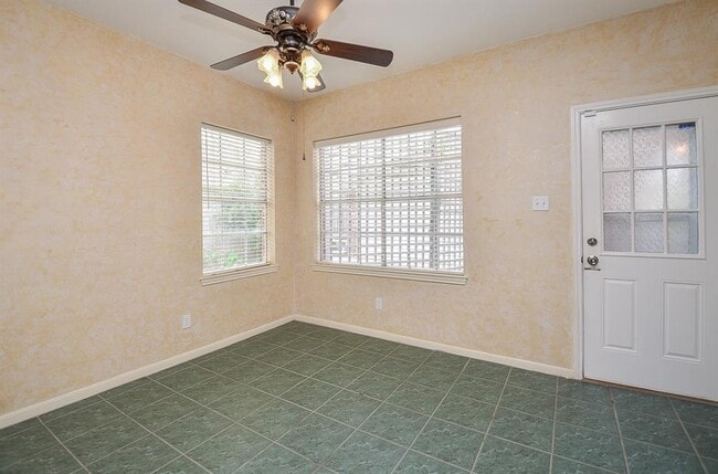 Building Photo - 16714 Colony Terrace Dr