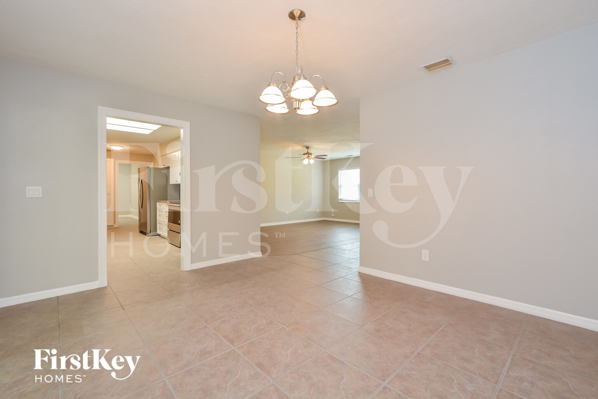 Building Photo - 971 Buttercup Terrace