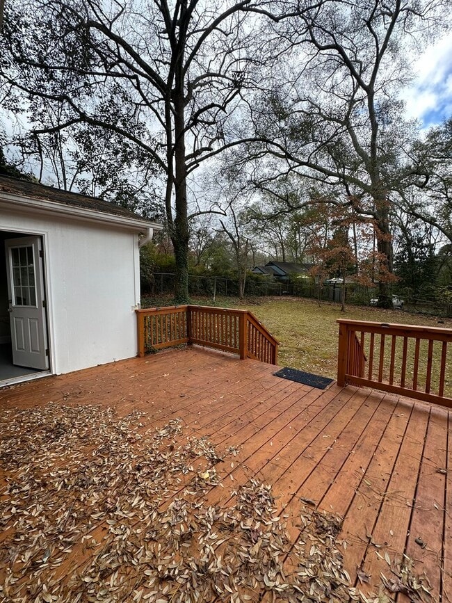 Building Photo - Normaltown Home Move-in ready