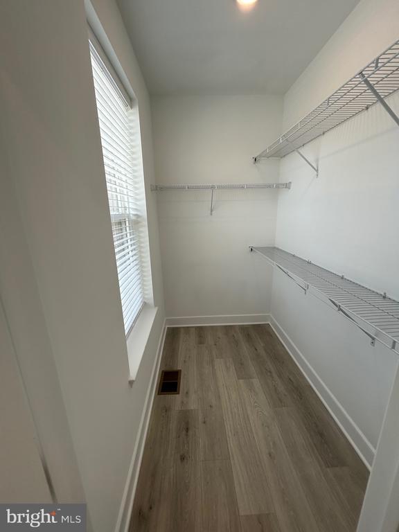 Building Photo - 2512 W Peninsula Dr