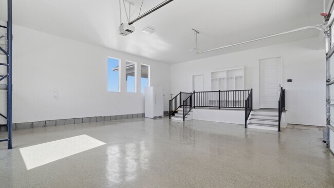Building Photo - Luxurious Herriman 6 Bed with Indoor Court, Theater & Stunning Views!!!