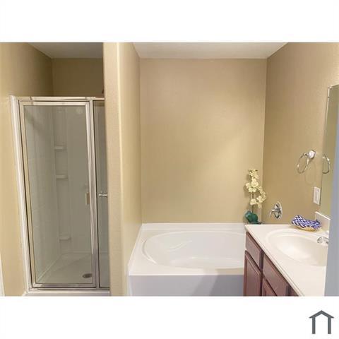 Building Photo - 513 Paddle Dr