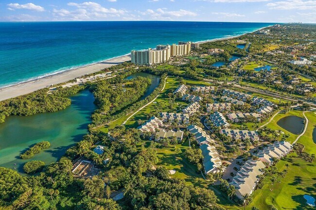 Building Photo - 3902 Fairway Dr S