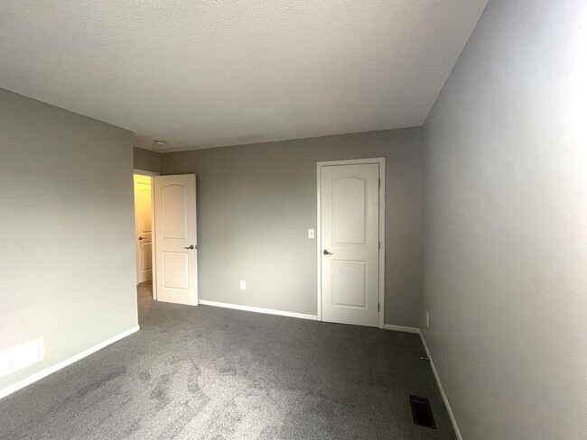 Building Photo - 1797 Bennigan Dr