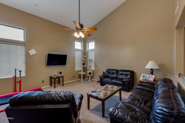 Building Photo - Charming 5 Bed 3 Bath Tolleson Home with Solar!!