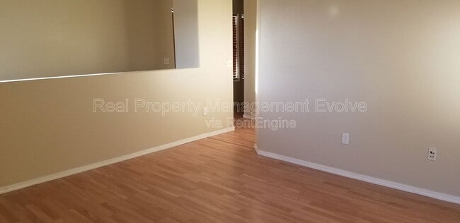 Building Photo - 7006 S 40th Ave