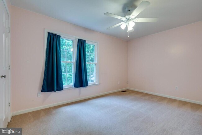 Building Photo - 7107 Dudrow Ct
