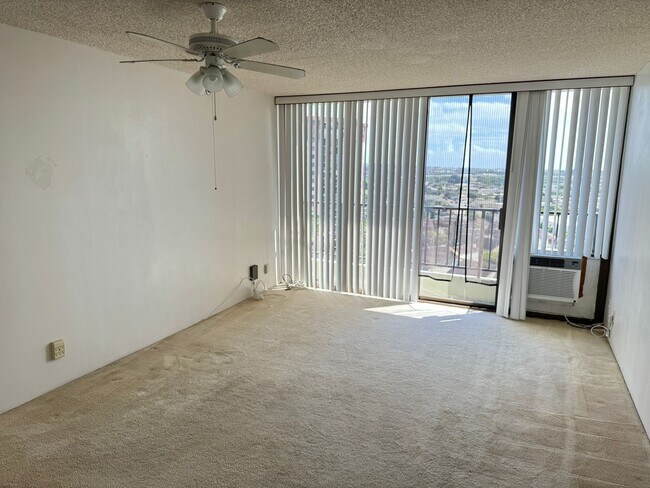 Building Photo - 98-402 KOAUKA LP #1212