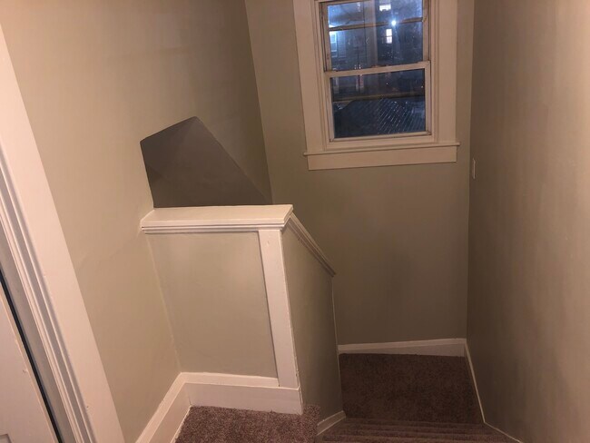 Building Photo - 2920 E Cold Spring Ln