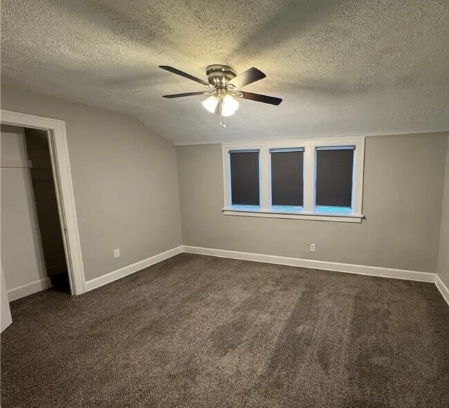 Building Photo - 12116 Longmead Ave