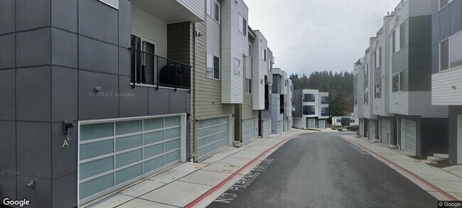 Building Photo - 17346 90th Dr NE