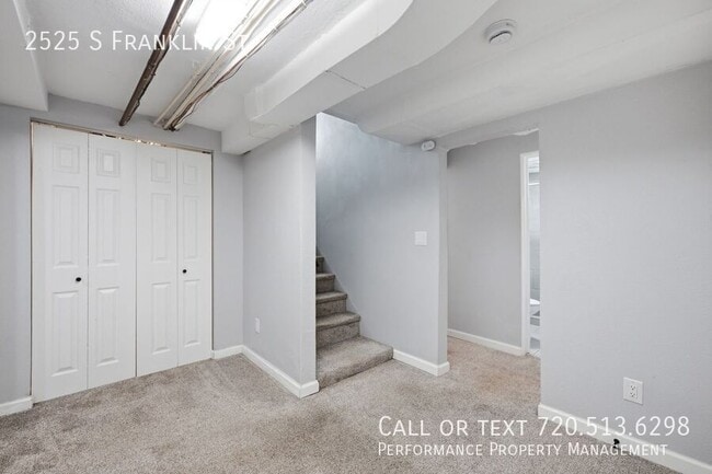Building Photo - 2525 S Franklin St