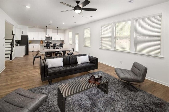 Building Photo - 1735 Wellston Dr