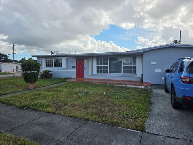 Building Photo - 1560 W 53rd Terrace