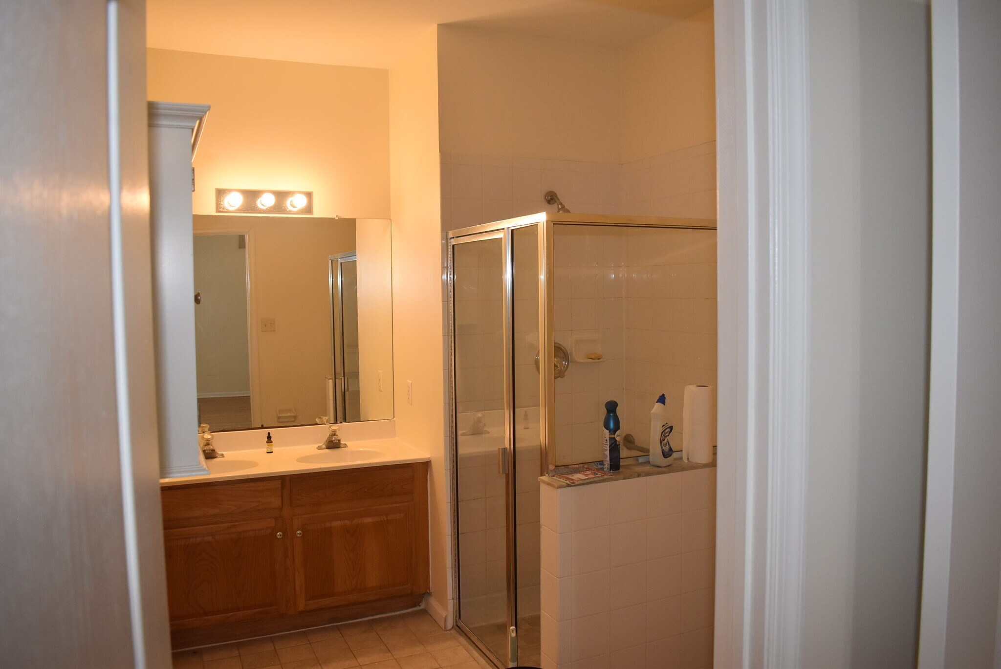 Building Photo - 815 Dominick Ct