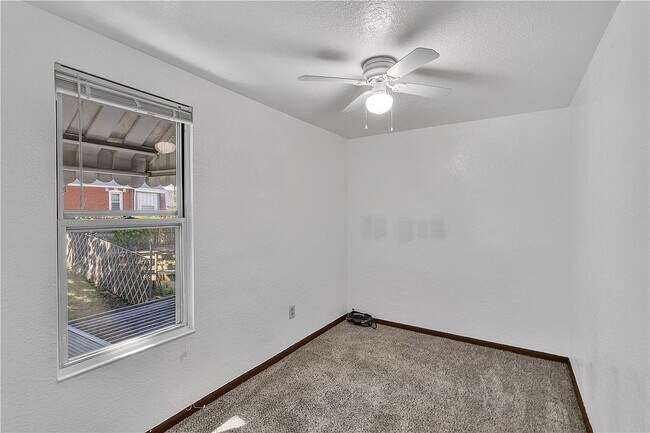 Building Photo - 204 Johnston Ave